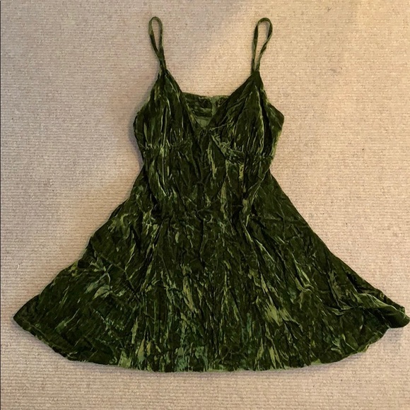 green short dress - Picture 3 of 3